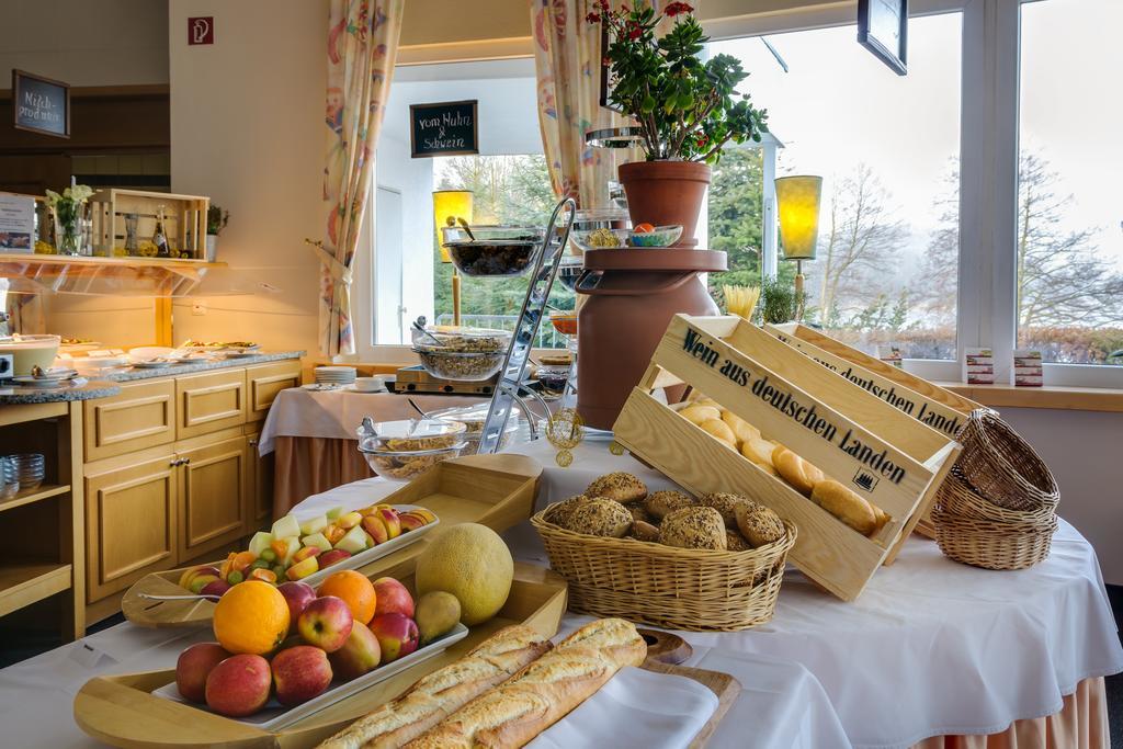 Seehotel Luisenhof Falkenhagen  Buitenkant foto