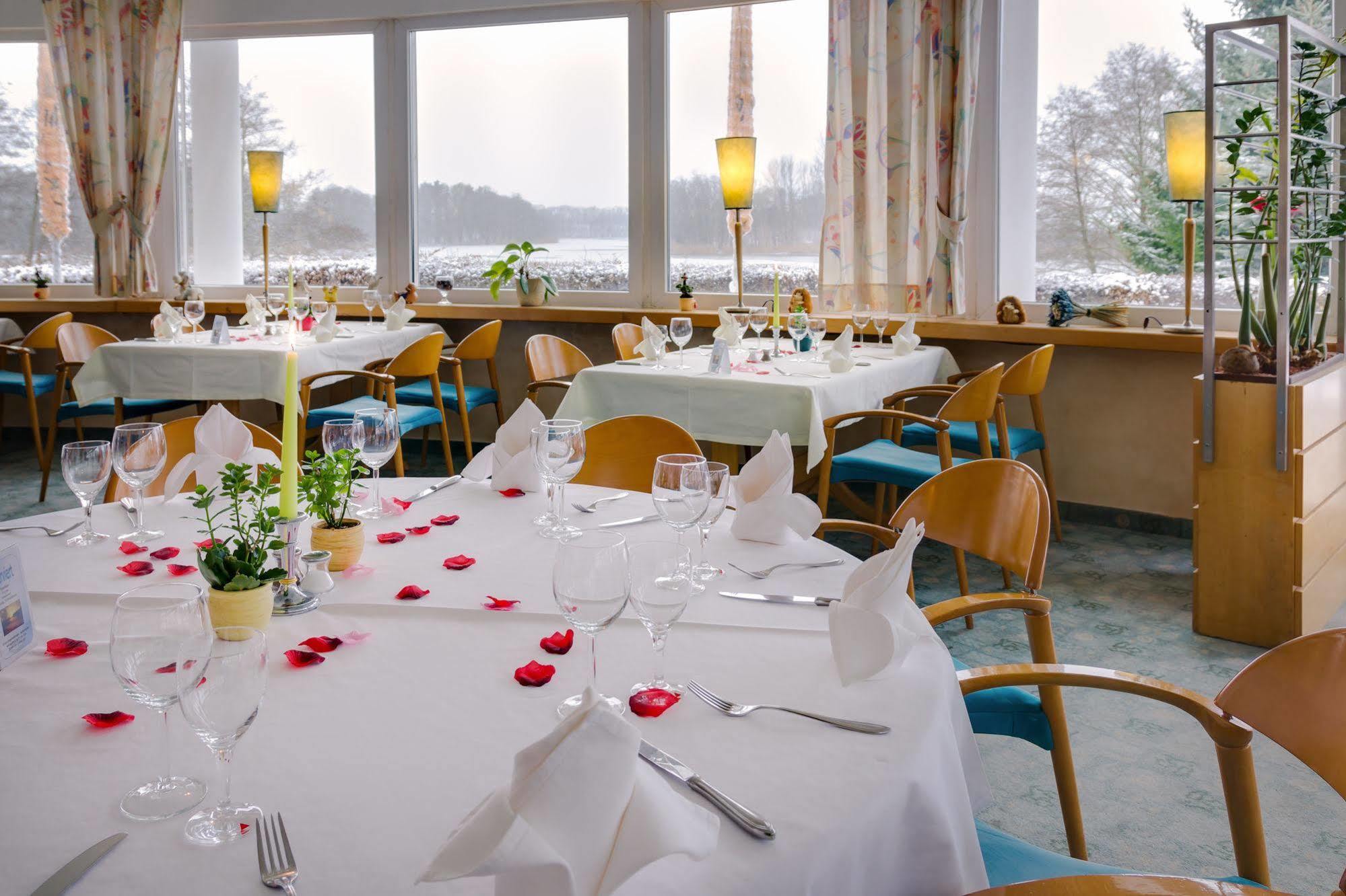 Seehotel Luisenhof Falkenhagen  Buitenkant foto