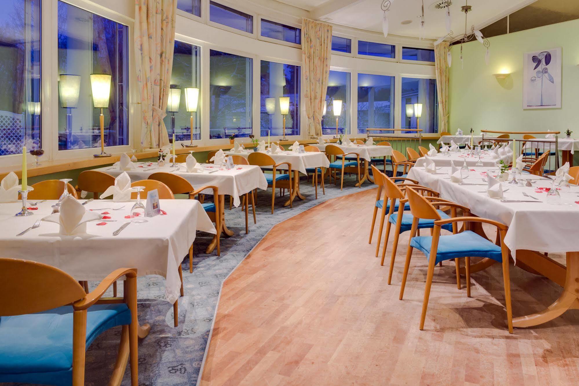 Seehotel Luisenhof Falkenhagen  Buitenkant foto
